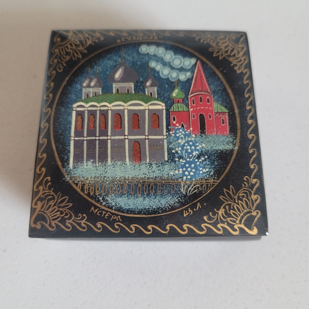 Mstera Russian Lacquer Box Hand Painted Signed Miniature Icon Scene 2.75"